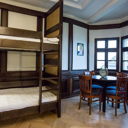 Zeitlos Boutique Hostel บราติสลาวา ภายนอก รูปภาพ