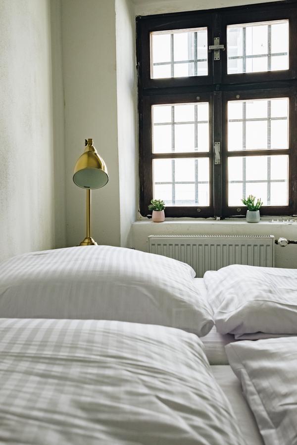 Zeitlos Boutique Hostel บราติสลาวา ภายนอก รูปภาพ